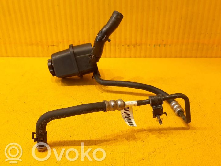 92249333 Chevrolet Camaro Power steering fluid tank/reservoir, 72.05