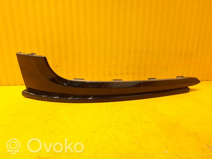 Volkswagen Beetle A5 Modanatura separatore del paraurti anteriore 5C5853896A