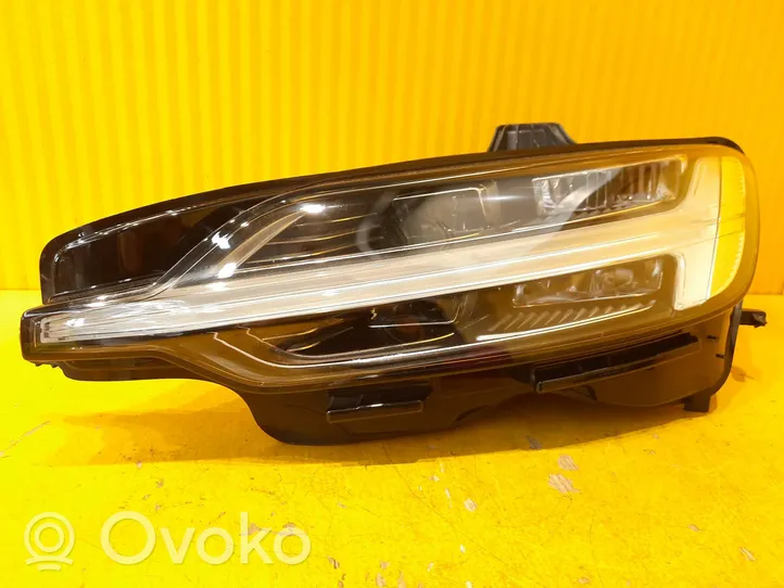 Volvo V60 Phare frontale 