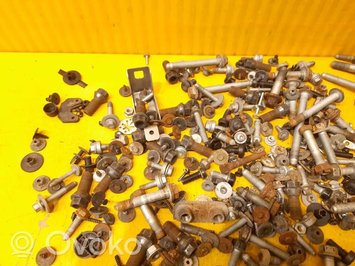 BMW X1 F48 F49 Nuts/bolts 