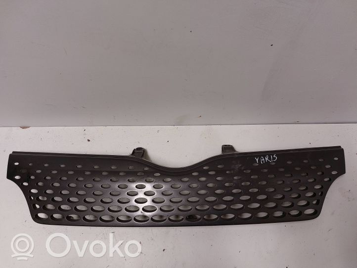 Toyota Yaris Verso Grille calandre supérieure de pare-chocs avant 5311152060