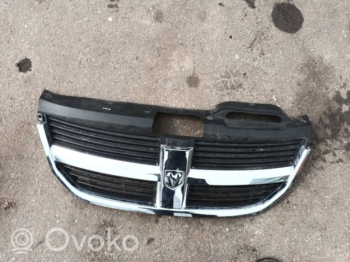 Dodge Journey Maskownica / Grill / Atrapa górna chłodnicy 