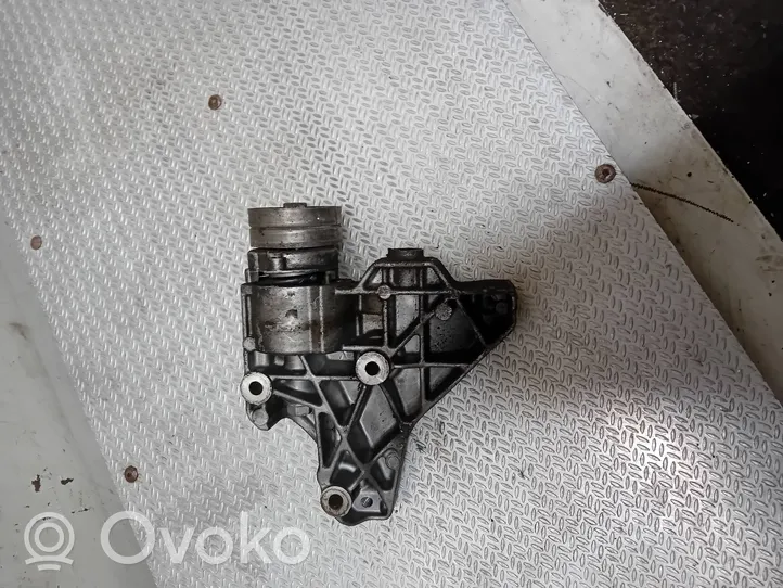 Volkswagen Touran I Uchwyt / Mocowanie sprężarki klimatyzacji 03C903143B