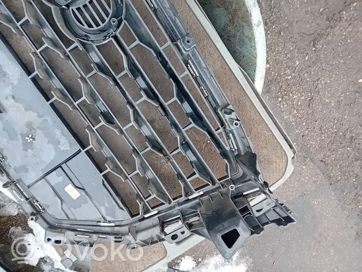 Audi Q2 - Maskownica / Grill / Atrapa górna chłodnicy 81A853651