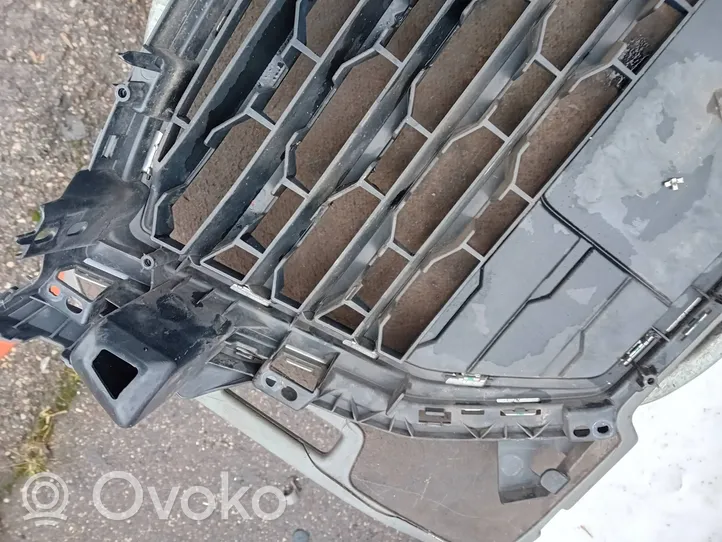 Audi Q2 - Maskownica / Grill / Atrapa górna chłodnicy 81A853651