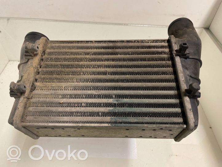 Audi A4 S4 B5 8D Chłodnica powietrza doładowującego / Intercooler 1402007