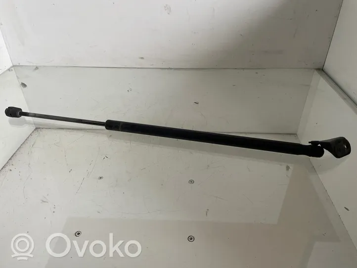 Toyota Corolla Verso E121 Takaluukun tuen kaasujousi 689600F011