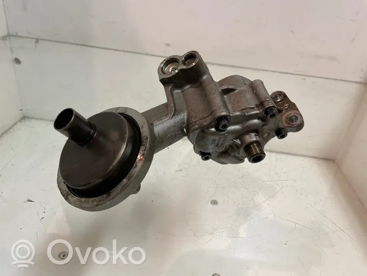 Audi A4 S4 B7 8E 8H Oil pump 059115105