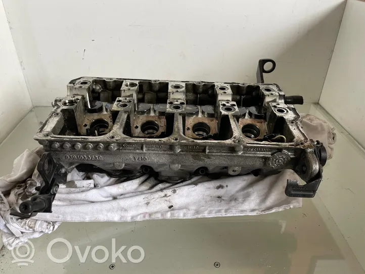 Volkswagen Bora Culasse moteur 038103373C