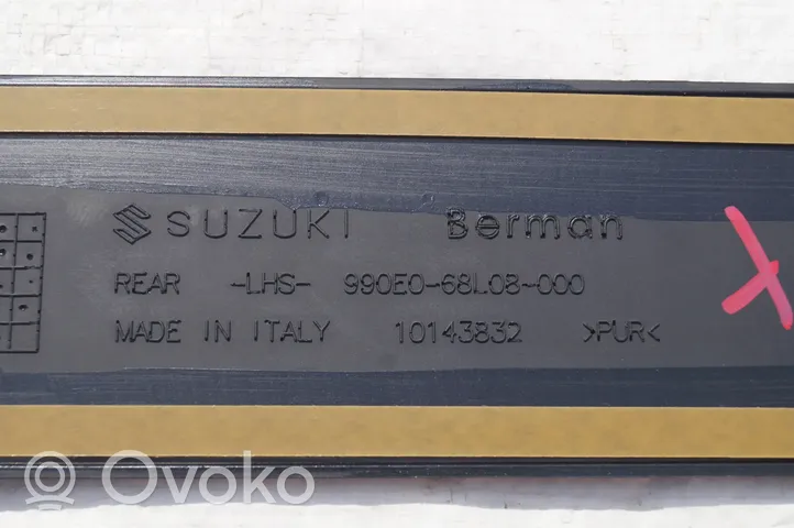 Suzuki Swift Altra parte interiore 990E0-68L08-000