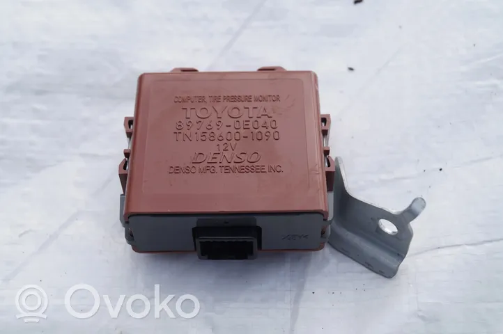 Toyota Highlander XU70 Bagāžnieka vāka atvēršanas vadības bloks 89769-0E040