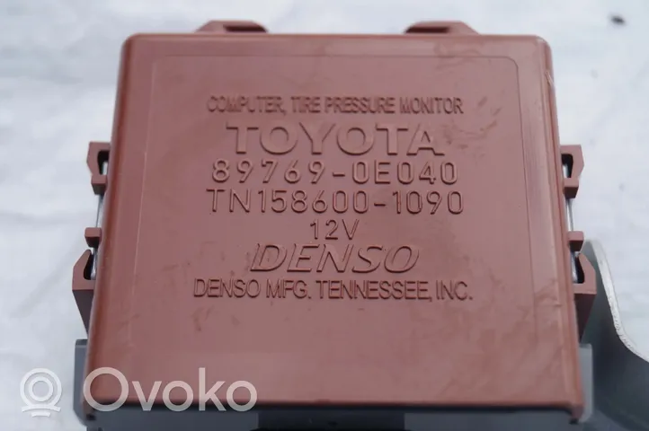 Toyota Highlander XU70 Interrupteur de poignée d'ouverture de coffre arrière 89769-0E040