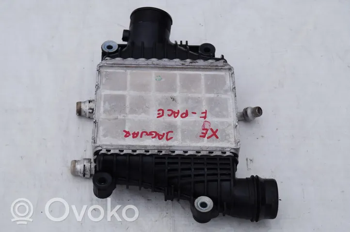 Jaguar XE Chłodnica powietrza doładowującego / Intercooler GX73-6K775-AB