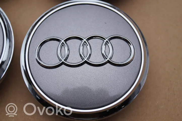 Audi Q7 4L Osłona nakrętki koła 