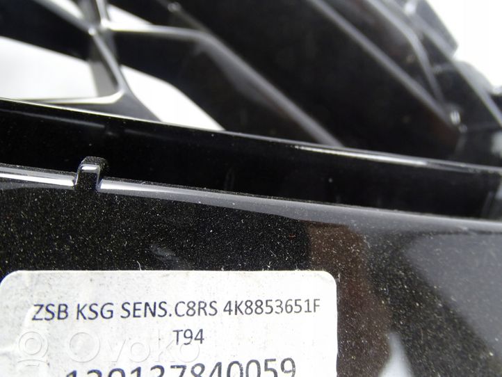 Audi RS7 C8 Grotelės viršutinės 4K8853651F