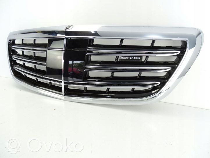 Mercedes-Benz S W222 Maskownica / Grill / Atrapa górna chłodnicy A2228805701