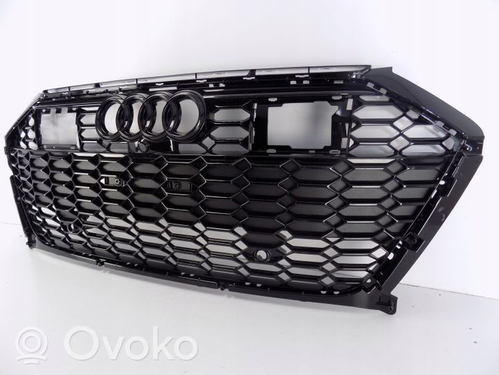 Audi RS7 C8 Griglia superiore del radiatore paraurti anteriore 4K8807217