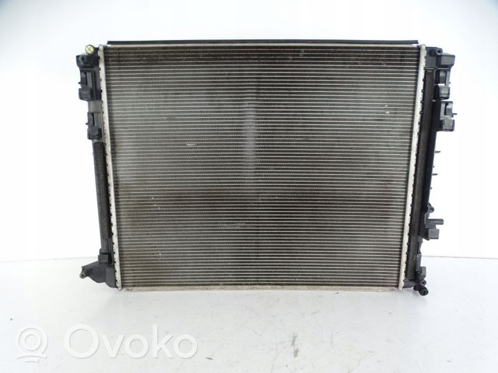 Maserati Ghibli Radiateur de refroidissement 670038340