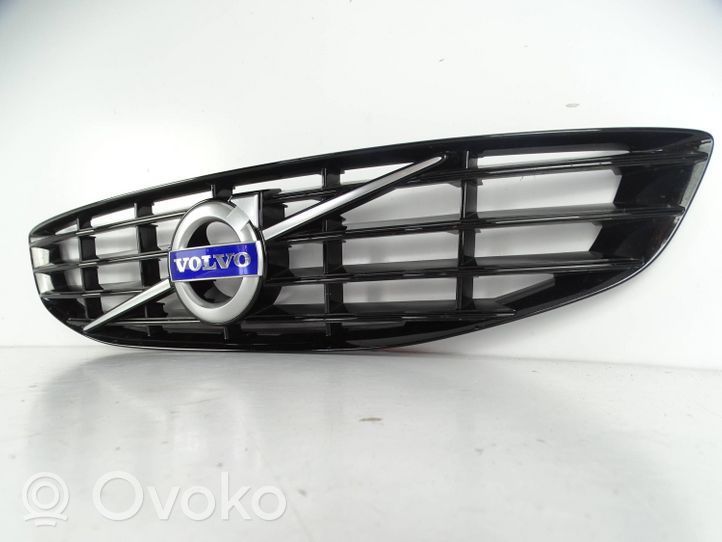 Volvo V60 Atrapa chłodnicy / Grill 31425886