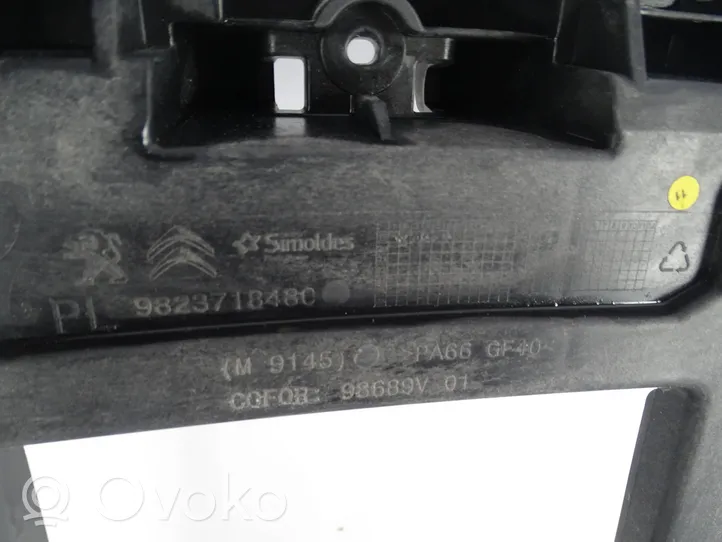 Opel Corsa F Jäähdyttimen kehyksen suojapaneeli 982371848C