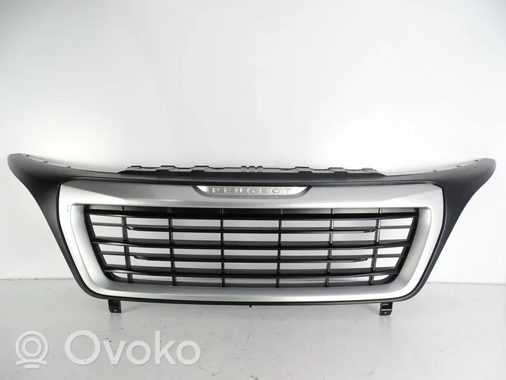 Peugeot Boxer Maskownica / Grill / Atrapa górna chłodnicy 1314847070