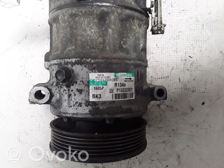 Opel Insignia A Ilmastointilaitteen kompressorin pumppu (A/C) P13232307