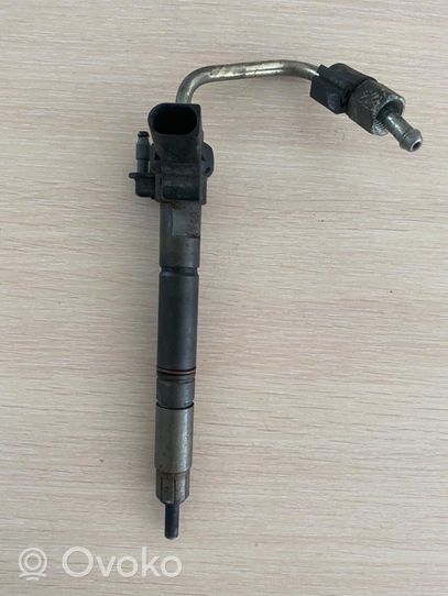 Volkswagen PASSAT B8 Fuel injector 