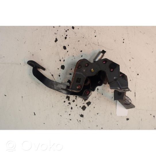 Honda CR-V Clutch pedal 