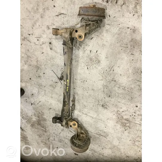 Opel Corsa C Belka osi tylnej 