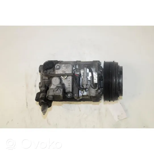 BMW 1 E81 E87 Ilmastointilaitteen kompressorin pumppu (A/C) 