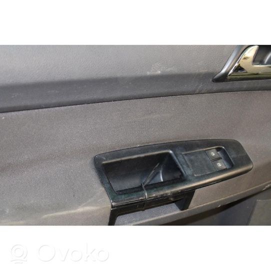 Volkswagen Polo IV 9N3 Apmušimas priekinių durų (obšifke) 