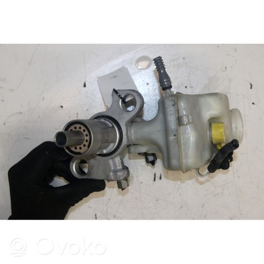 Chevrolet Orlando Master brake cylinder 