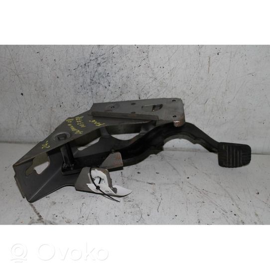 Opel Antara Brake pedal 