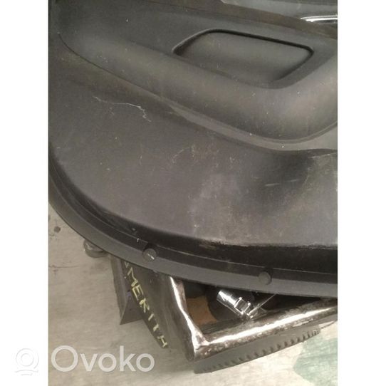 Opel Mokka Etuoven verhoilu 