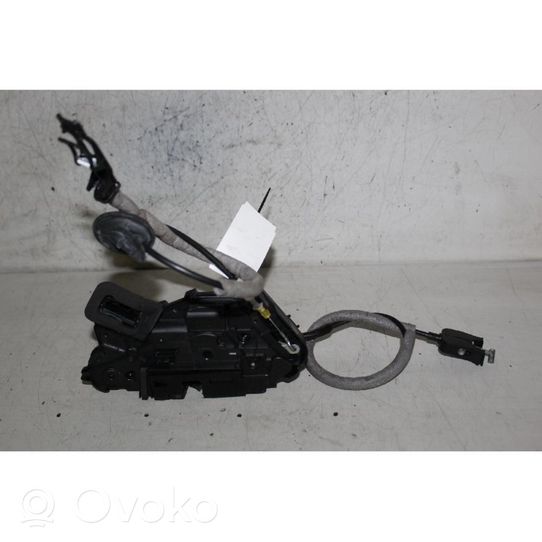 Volkswagen Polo VI AW Front door lock 