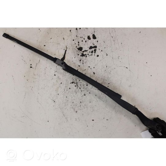 Volvo C70 Front wiper blade arm 