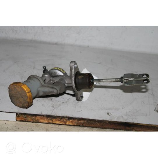 Subaru Outback Główny cylinder sprzęgła 