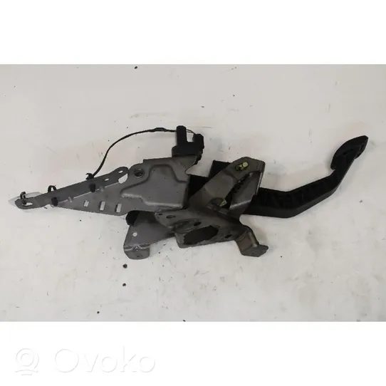 Ford Focus Clutch pedal 