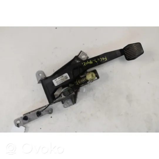 Ford Focus Clutch pedal 