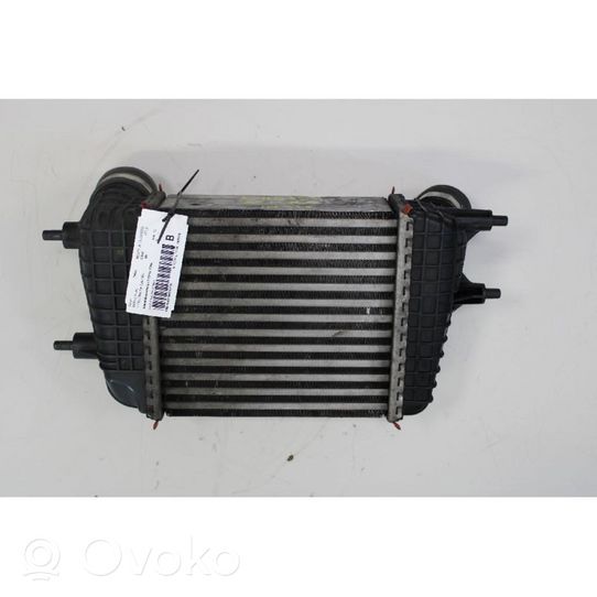 Nissan Micra Radiador intercooler 