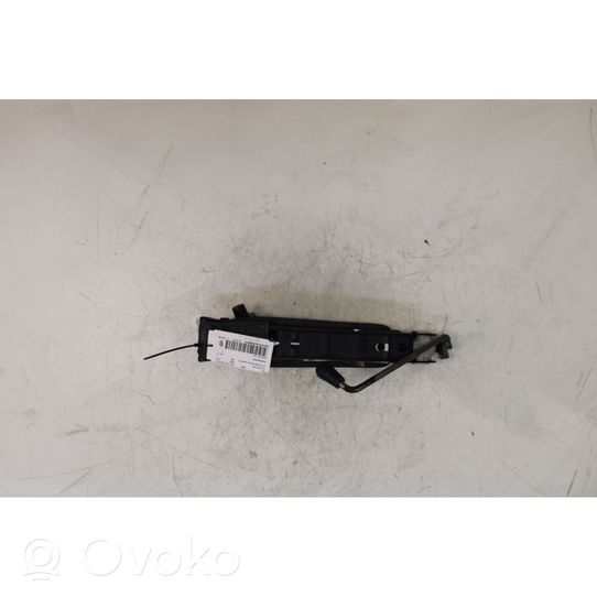 Audi A3 S3 8P Lift Jack 