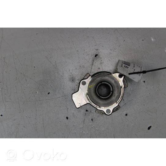 Opel Zafira A Cylindre récepteur d'embrayage 