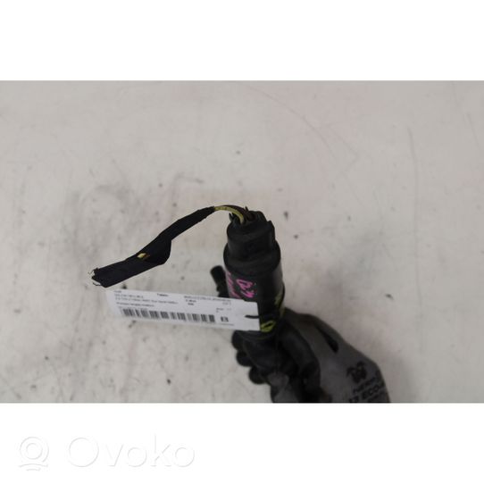 Audi Q3 8U Pompe de lave-glace de pare-brise 