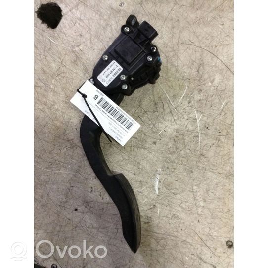 Renault Twingo II Accelerator throttle pedal 