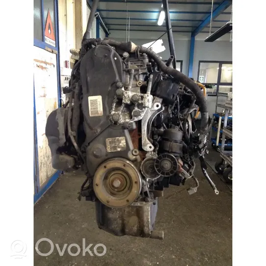Volvo V50 Silnik / Komplet 