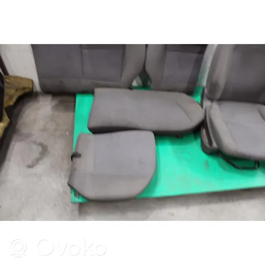 Fiat Punto (188) Fotele / Kanapa / Komplet 