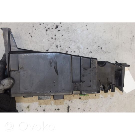 Isuzu D-Max Fuse module 