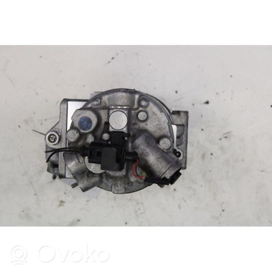 Volkswagen Polo IV 9N3 Compressore aria condizionata (A/C) (pompa) 