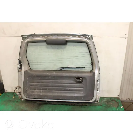 Suzuki Grand Vitara I Задняя крышка (багажника) 