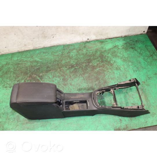 Volkswagen Golf VI Armrest 